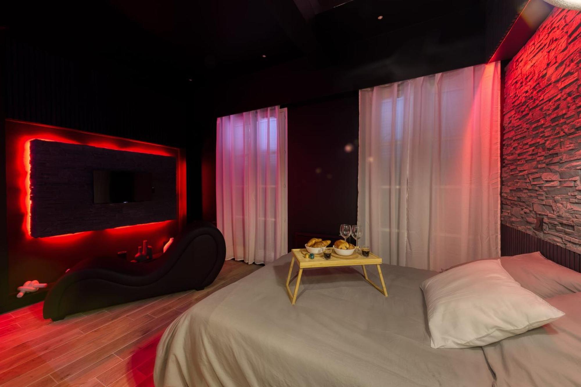 Suite Deluxe - Jacuzzi Melun Exteriér fotografie
