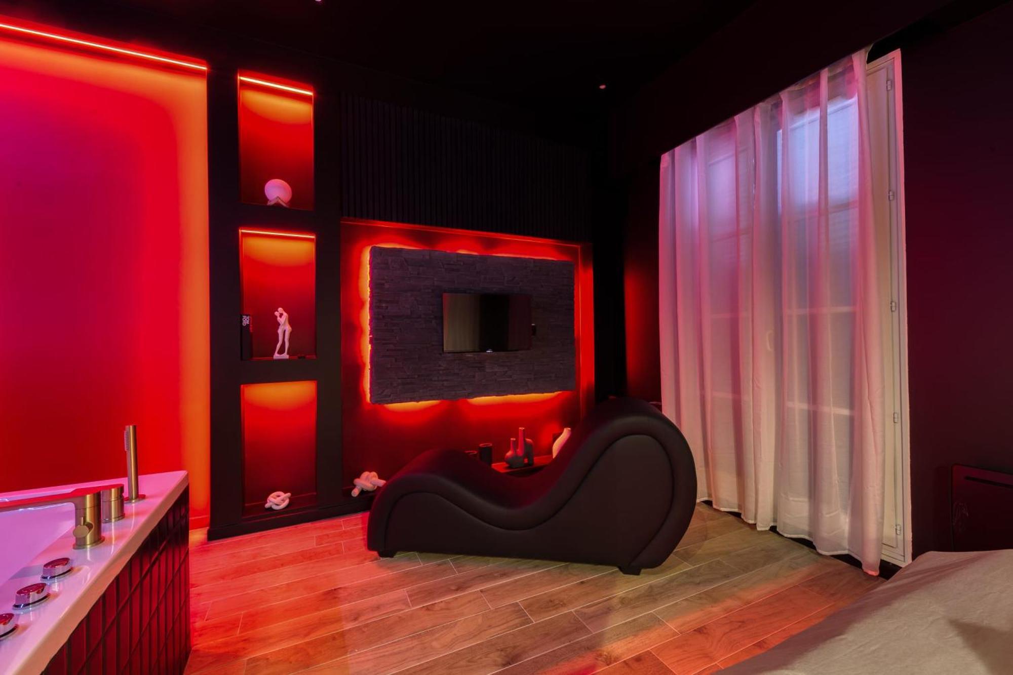 Suite Deluxe - Jacuzzi Melun Exteriér fotografie