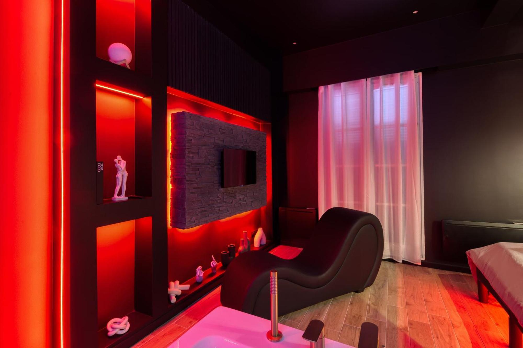 Suite Deluxe - Jacuzzi Melun Exteriér fotografie