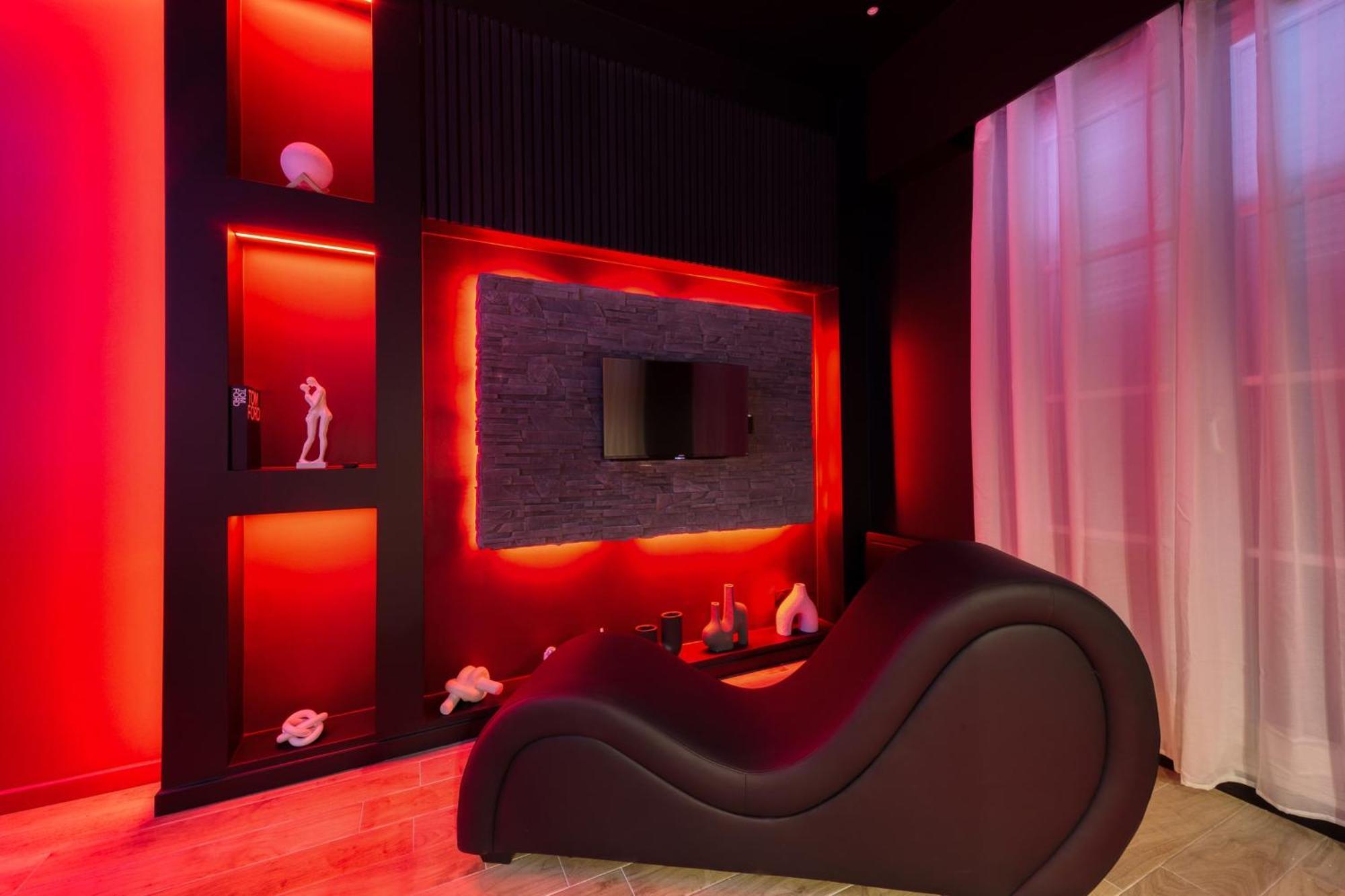 Suite Deluxe - Jacuzzi Melun Exteriér fotografie