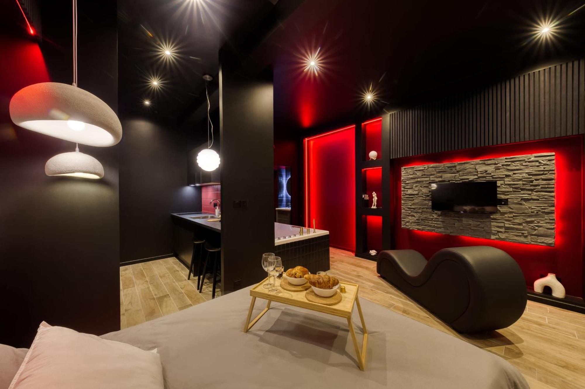 Suite Deluxe - Jacuzzi Melun Exteriér fotografie
