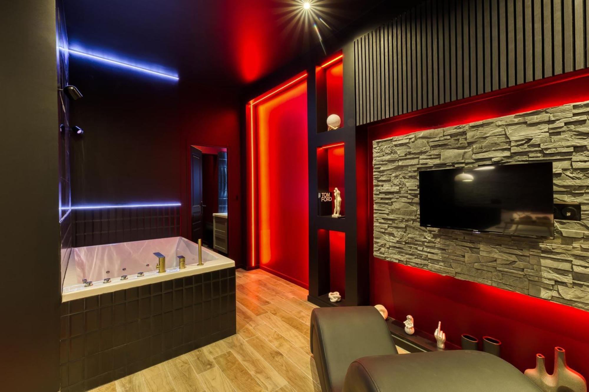 Suite Deluxe - Jacuzzi Melun Exteriér fotografie